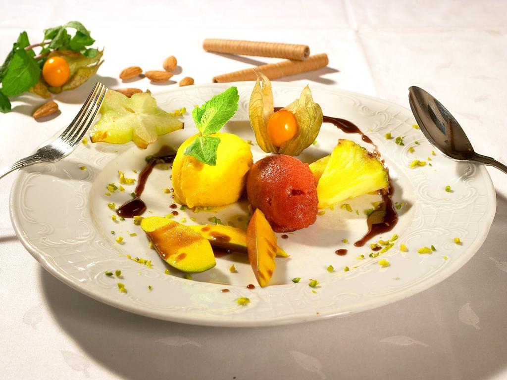 Gasthof Restaurant Buergerstueble Санкт Петер Екстериор снимка